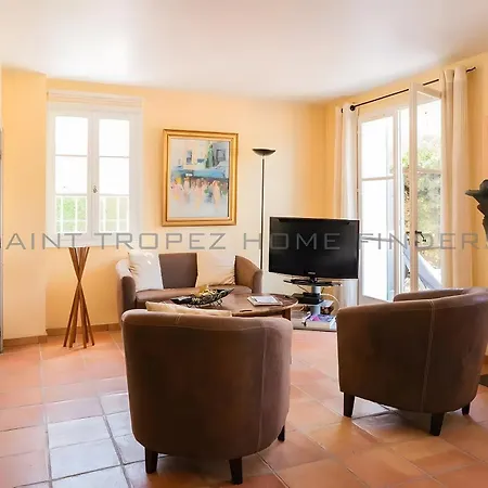 Maison Grillons Holiday home *