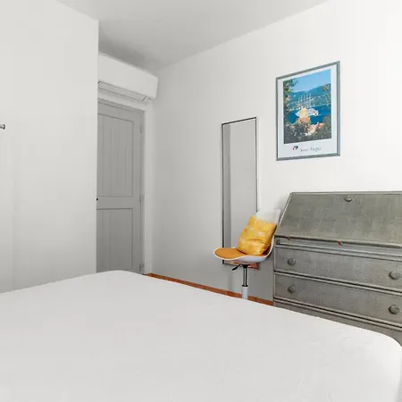 Maison Grillons * سان تروبيه